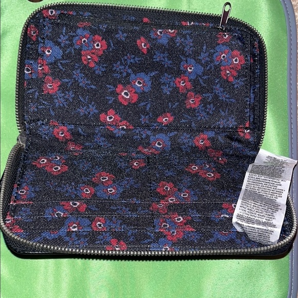 Vans ES Skatepark Floral Patterned Leather Zip Wallet - Picture 2 of 8